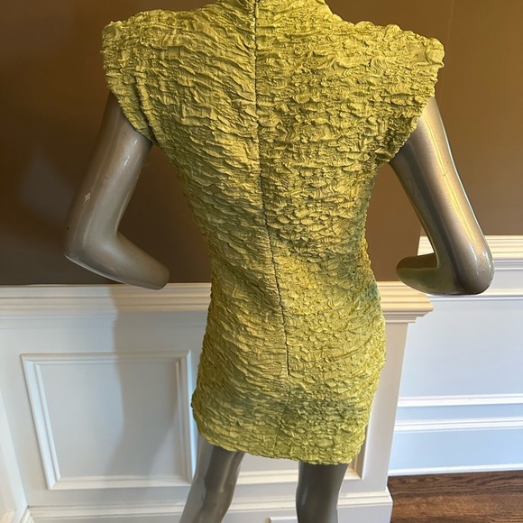 NWT ASTR THE LABEL Crinkled Popcorn Mini Bodycon Dress Light Yellow Sz Large - Picture 5 of 5